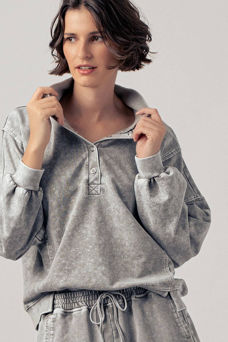 Vintage Wash Snap-Front Sweatshirt- Grey (S-M-L)