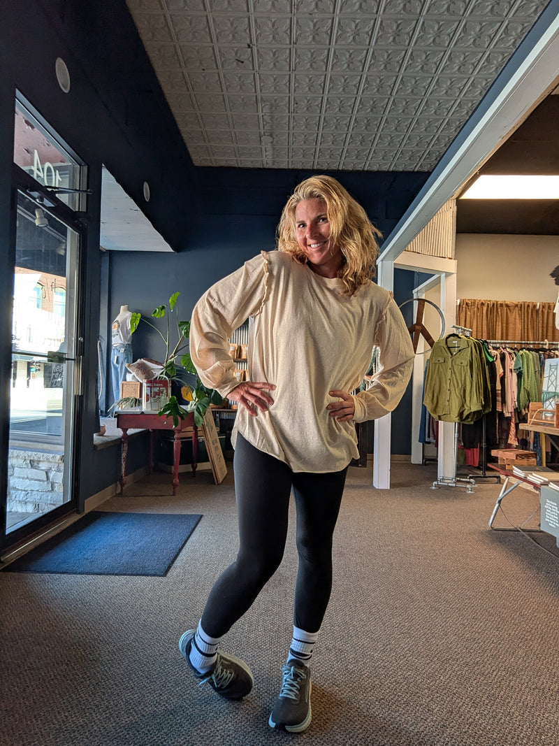 Cream Ruffle Top (S-M-L)