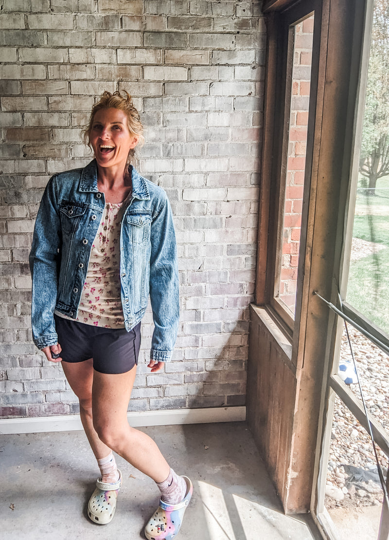 Denim Jacket (S-XL)